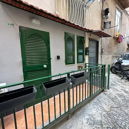 Casa de Férias Carlotta's 18 *